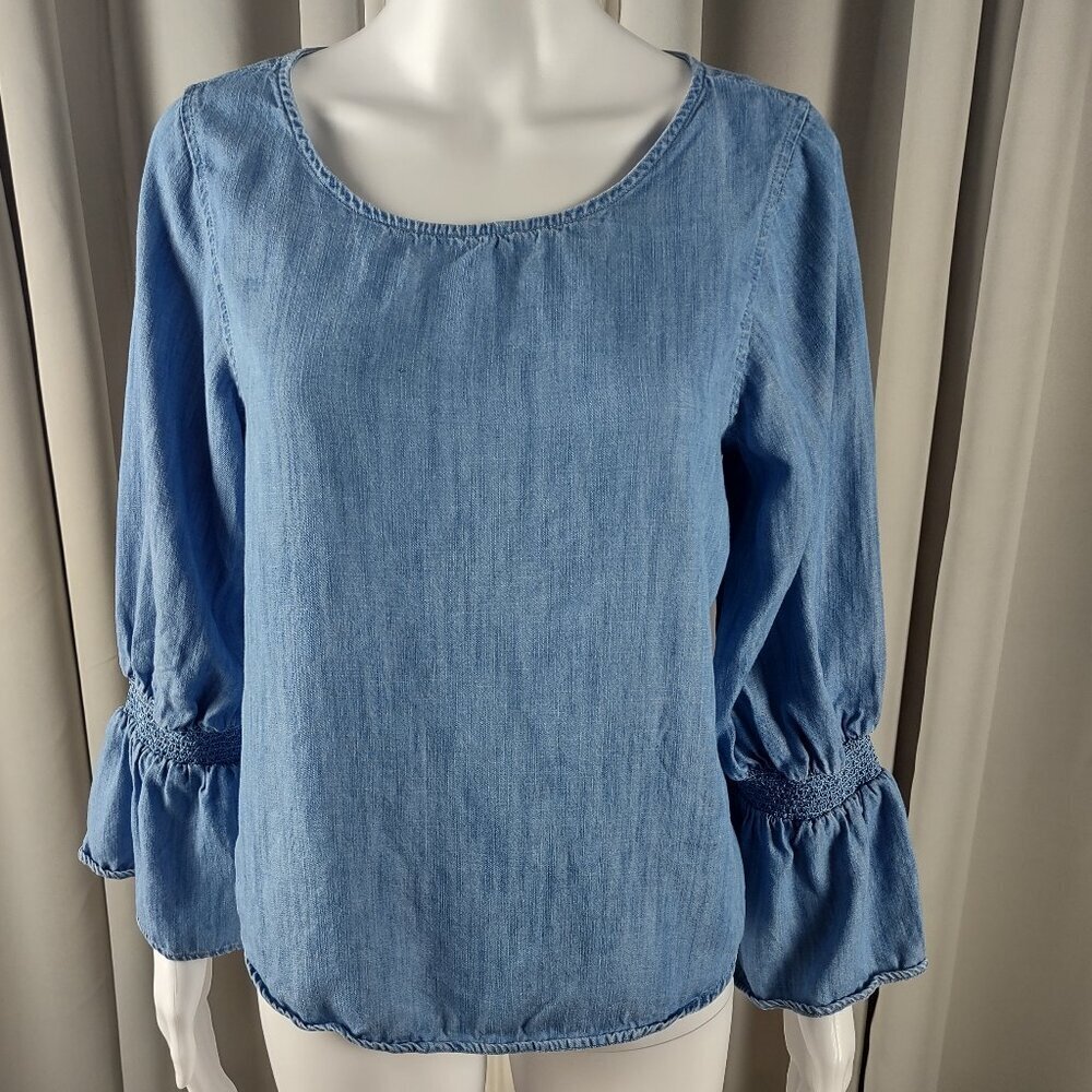 GAP 1969 Women's Chambray Lyocell Bell Sleeve Blouse Blue Smocked Size Medium - Picture 2 of 12